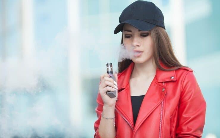 cakhia tv warns that e-cigarette liquid can contain these five harmful substances. Essential tips to stay safe