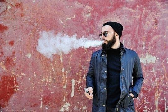 IBvape e-cigareta Review and Buying Guide with Best cigarette e jet Options for Flavor and Battery Life