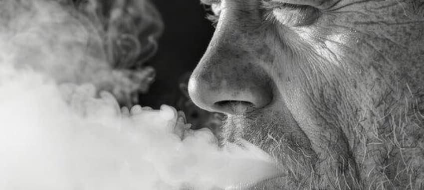 E-Cigi risks and benefits explained as e-cigarette effects revealed for E-Cigi users
