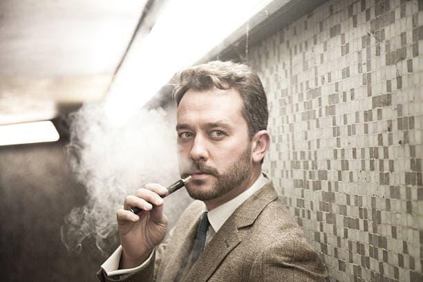 poker players face health questions as they ask are e cigarettes less harmful than cigarettes and poker etiquette for safer vaping choices