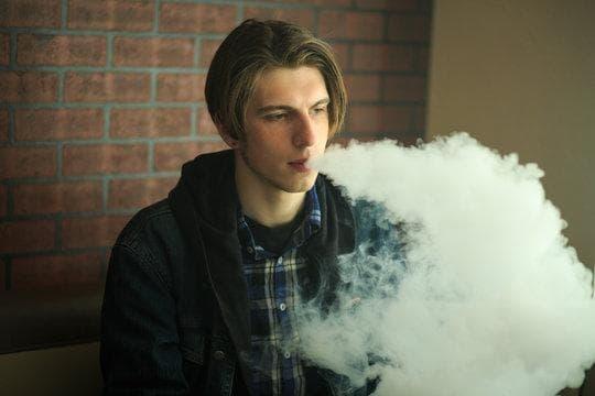 Essential guide for trực tiếp bóng đá viewers and how the lufthansa e cigarette policy affects travel plans